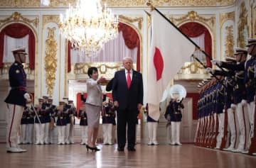 米トーク番組がトランプ大統領訪日の様子をネタに。迎賓館でのトランプ氏を「まるでドッグショー」と揶揄