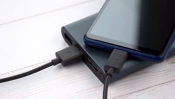 あなたのモバイルバッテリーは安全？発火・リコールが続く理由と安全のためにすべきこと