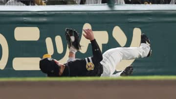 【ソフトバンク】2夜連続！野村勇がスライディングキャッチ「練習の時から準備できている」解説の赤星憲広も称賛