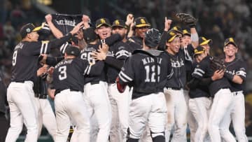 【日本シリーズ】劣勢から逆転 ソフトバンクが5年ぶりの12度目の日本一!柳田悠岐&野村勇がホームラン