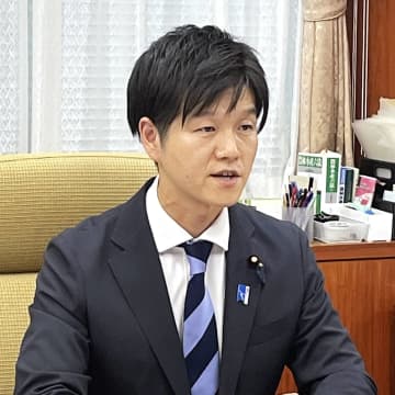 「捕る」「守る」「寄せ付けない」鈴木農水相、クマ対策3本柱を発表