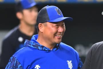 DeNA、村田修一氏の2軍監督就任を発表　退団の石井琢朗氏が背負った「75」に変更