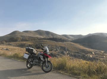 九州に広がる異世界ロード！鍾乳洞とカルストを巡る福岡・平尾台バイクツーリング