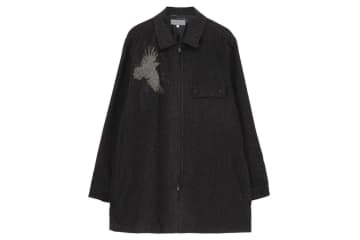 ヨウジヤマモト“翼を広げるカラス”プリントのウールコート＆手描きデッサンの刺繍ジャケット