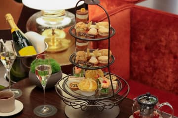 ピエール・エルメ・パリ×ハイアット リージェンシー 東京、バニラ主役のクリスマスアフタヌーンティー