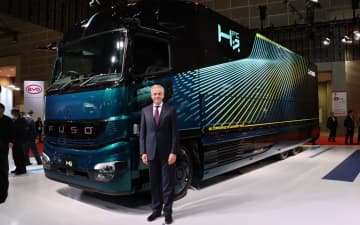 三菱ふそう、デッペン社長が大型トラック「H2IC」「H2FC」で水素技術に取り組む理由を解説