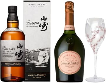 Amazon、「サントリープレミアムセレクション」のシャンパンとウイスキーのセット「ローラン・ペリエ ロゼ(グラス付き)・山崎 Story of the Distillery 2024 EDITION」を税込30,191円で販売