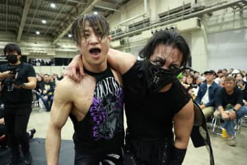 【新日本】ワト、非情の鉄板に沈む！Aブロック全勝決戦、DOUKI＆SHOが“格の違い”見せつけ決勝進出「ワシらには敵がもうおらんのじゃ、オラ！」