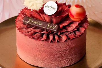 ルノートル25年クリスマスケーキ、“まるで花束”真っ赤なチョコムース＆苺煌めくレアチーズケーキ