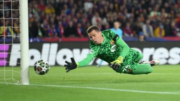 「僕でいいんじゃないかな？」現役引退から復帰の35歳GK、『最高の5人』に自分を選出