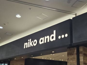 niko and...の軽量2WAYトートは持つだけでコーデ映え！カラバリ多くて色違いでほしくなるよ♪