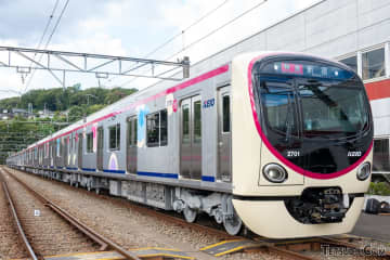 京王の新型車両2000系登場！ 今までの京王線にはない「超大型」の窓も