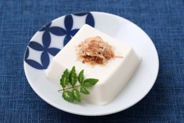 電子レンジで5分！マグカップで作る「麻辣湯風スンドゥブ豆乳スープ」