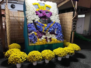 江戸庶民が愛した「巣鴨の菊」をめでる。「第33回すがも中山道菊まつり」が11月6～14日に開催！