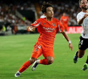 「最優先のターゲットだ」イタリア王者が日本代表MFの獲得に本腰か！世界的名将が熱望と現地報道！“欧州１位”との争奪戦も「質の高い左利きのウイング」