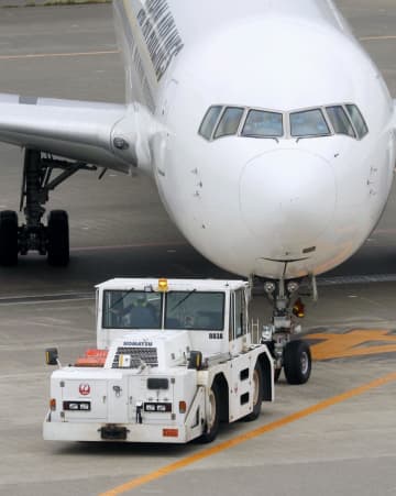 空港作業車、外国免許でも　人手不足解消へ特例措置