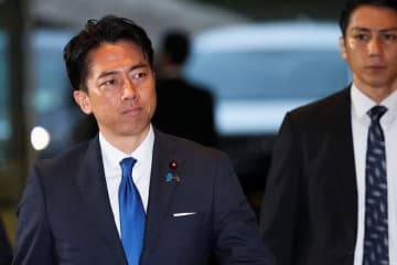 小泉進次郎防衛相がクマ駆除に本腰　自衛隊派遣も「銃の使用不可」で異論続出