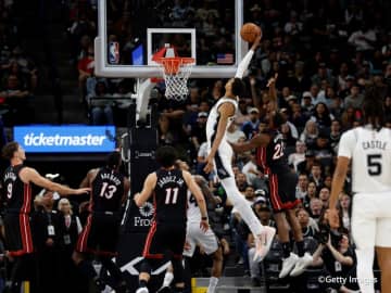 ヒート、スパーズに敗れ連勝ストップ…指揮官「勝負所で勝つプレーをできるかが大事」