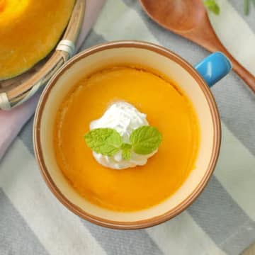 【かぼちゃさえあればOK】材料3つで「この濃厚さはズルい！」レンジで作れる簡単かぼちゃプリンレシピ