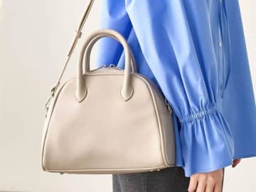 今年は「黒」以外が◎【ROPÉ PICNIC】淡色バッグでまとまる「洗練コーデ」