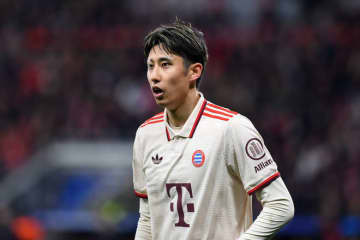「W杯まで怪我なく活躍してくれ」バイエルンの日本代表DF、“７か月ぶり”トレーニング復帰にファン歓喜「マジで待ってた」