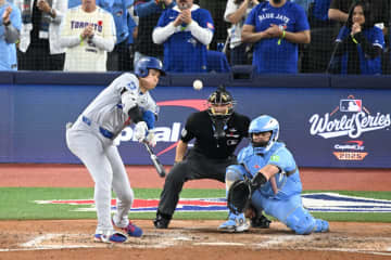 「なんであんなに飛ぶんだ？」ファン驚き　大谷翔平が体勢崩されながらも左中間フェンス直撃の二塁打　3試合ぶりのヒット