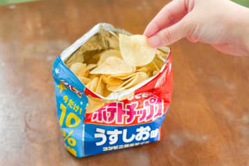水卜麻美アナ感激、ポテチ袋を「立てて食べる方法」が最高　今度からこうするわ…