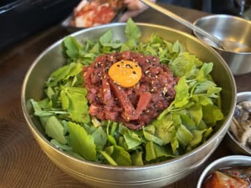 【新大久保】「ブルバム」で味わう話題のミナリユッケと極上サムギョプサル