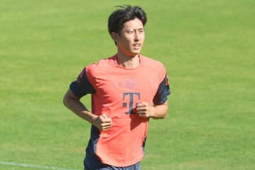 日本代表DFが8か月ぶり復帰へ「ボール蹴ってる！」　長期離脱乗り越え…ファン歓喜「これは嬉しい」