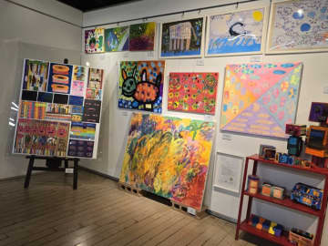 障がい者アートを展示する「第2回かながわともいきアート展〜生きること、表現すること〜」が赤レンガ倉庫にて開催