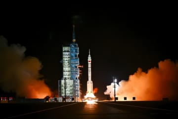 有人宇宙船「神舟21号」が打ち上げ成功―中国