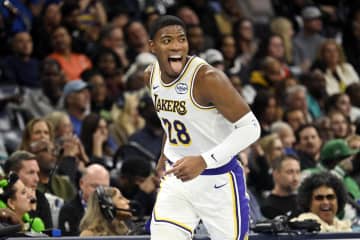 レーカーズの八村は9得点　米プロバスケットNBA
