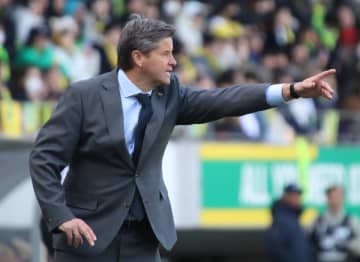 【柏】リカルド監督「選手たちは落ち込み、すぐ切り替えられる状態ではない」。ルヴァン杯決勝、主導権を握りながらも広島に苦杯