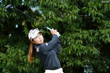 佐久間朱莉が2週連続＆地元Vへ1差2位　年間女王争いは残り5戦「1試合でも早く決めたい」