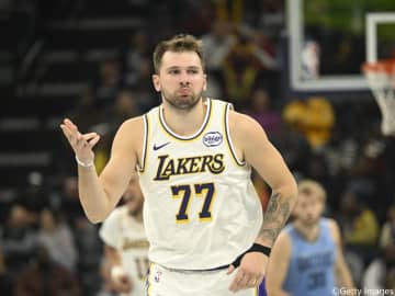 復帰戦で圧巻の44得点…ルカ・ドンチッチが“伝説の巨人”に次ぐNBA史上2人目の快挙