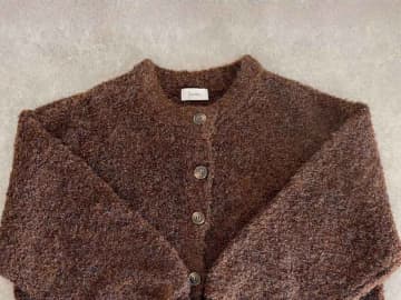 【Avail】で買えるって！ 秋冬の一軍候補♡「高見えニットカーデ」