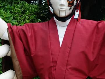 柱でも鬼でもない！『鬼滅』ファン騒然の、意外なキャラのコスプレが話題に【池ハロ2025】