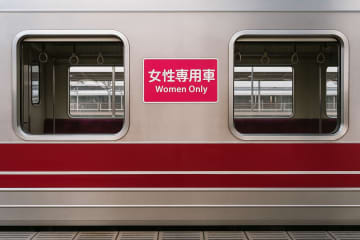 「日本人として恥ずかしい」女性専用車両の出来事 SNS投稿が示す公共空間の見えない摩擦と集団心理の深層
