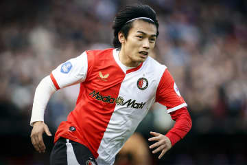 フェイエ上田綺世が10月のリーグ月間MVP 日本人として初受賞…開幕から10戦11発