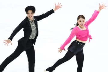 【フィギュア】紀平梨花の新章幕開け　西山真瑚とのカップルで1043日ぶり実戦で２位発進