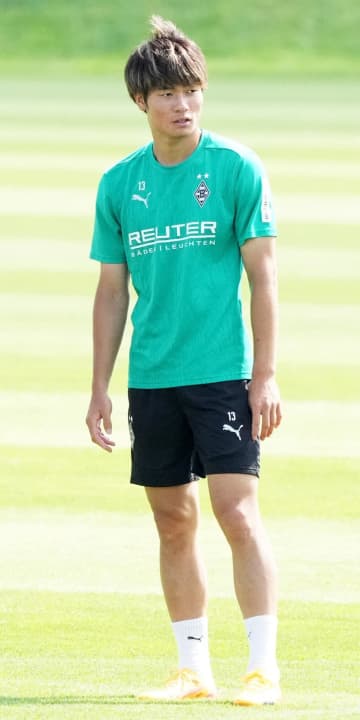 ｢絶叫マシンは平気です｣カールスルーエ移籍の福田師王が語る日本でのオフと温泉ハプニング｢いま思い出しても、なんだったんだろ～と不思議ですね｣