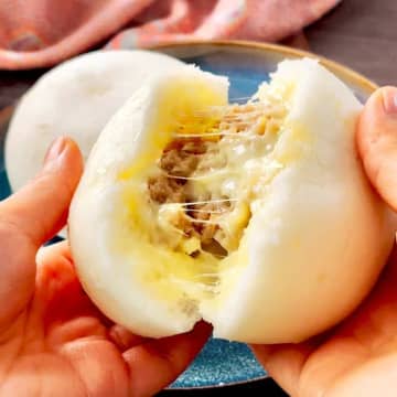 【もう買わなくていい！レンチンだけでふかふか】大量に作って冷凍したい！「100個食べれる」簡単肉まんレシピ