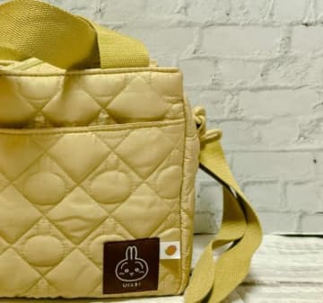 本屋さんで買える♪「ちいかわ2WAYバッグ」大人かわいい“うさぎver.”は機能性もバッチリ！