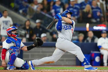 【MLB】ドジャース、終盤劣勢からマンシーの本塁打で「1点差」　最終回には大谷翔平にも打席……逆転世界一なるか