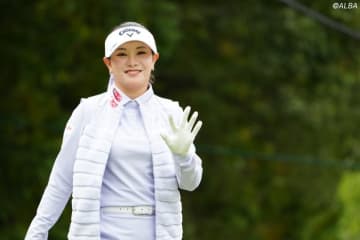 ＜中間速報＞神谷そらが単独首位　後藤未有1差、河本結ら2差追走