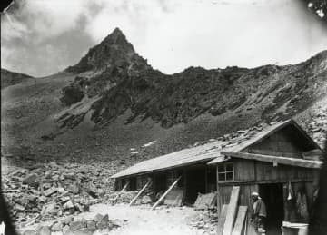 創業100年以上！　北ア屈指の歴史を持つ『殺生ヒュッテ』は、なぜ槍ヶ岳山荘グループとなったのか