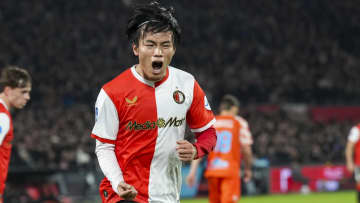 驚異の“11戦13得点”　上田綺世が得点ランク独走　10月のリーグ月間最優秀選手にも選出　日本人初の快挙