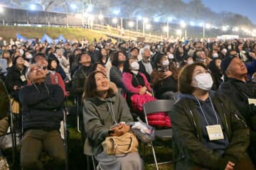 節目の夜空　大輪鮮やか　土浦花火100年　最高峰の技堪能　茨城
