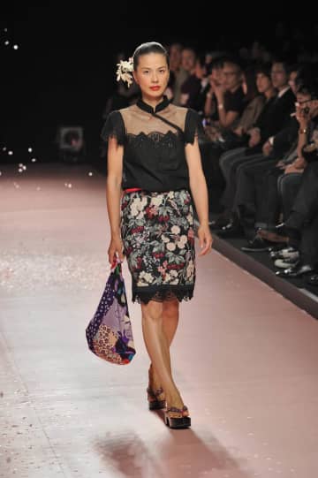 江角マキコ58歳、変わらぬ美しさ...ほぼすっぴん姿で久々登場　「仕事していた時より私らしく」