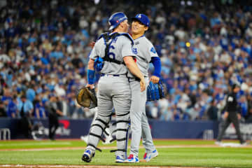 ドジャースがワールドシリーズ連覇達成　エース・山本由伸が胴上げ投手　女房役・スミスが勝ち越しソロの大逆転勝利